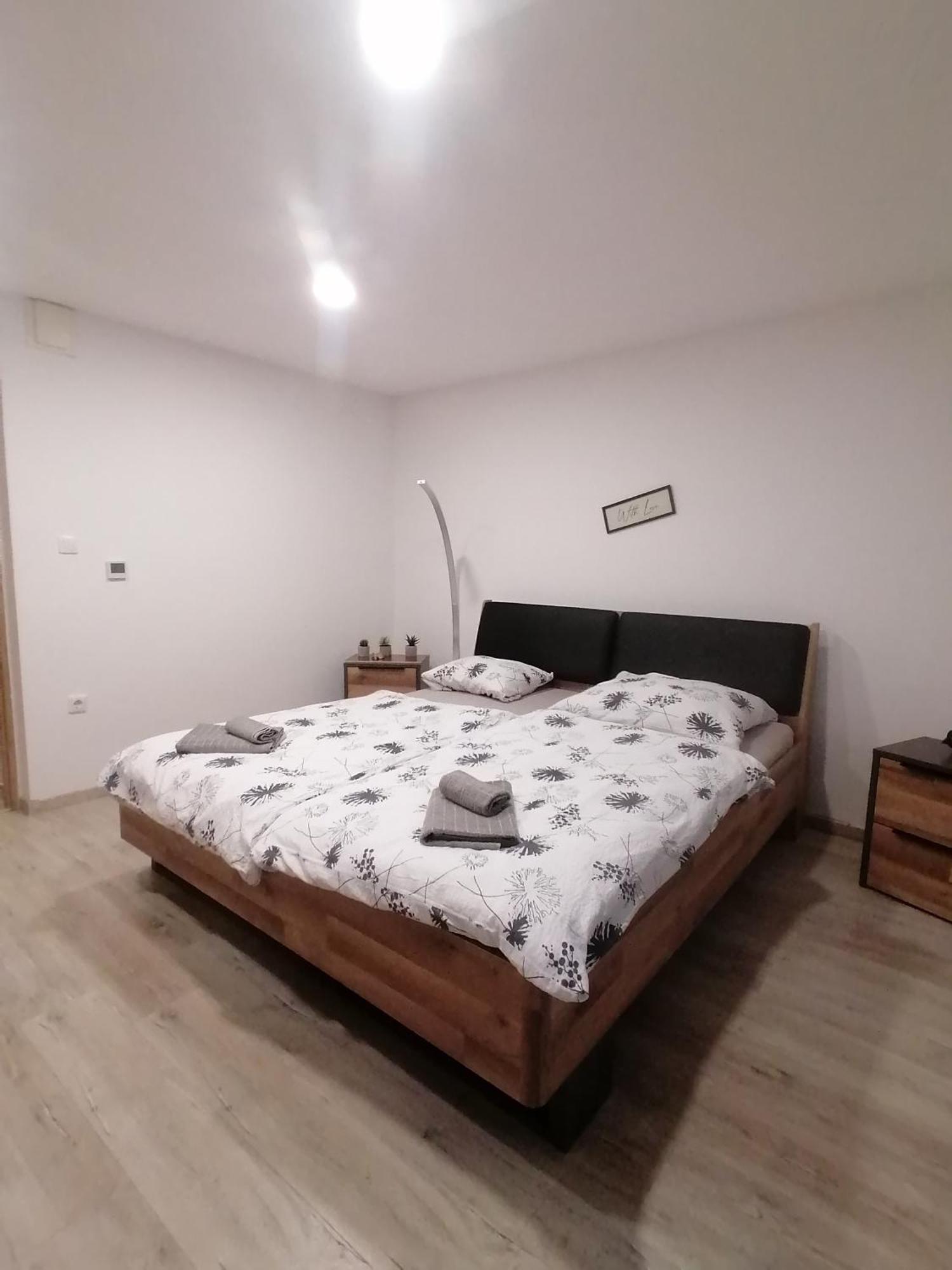 Ujkapu Sunshine Apartments Győr Værelse billede