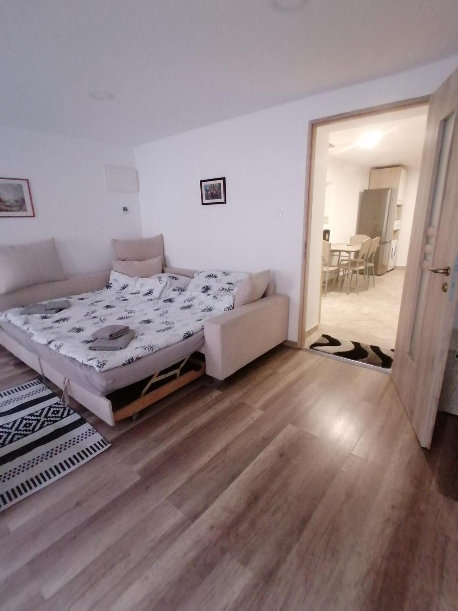 Ujkapu Sunshine Apartments Győr Værelse billede